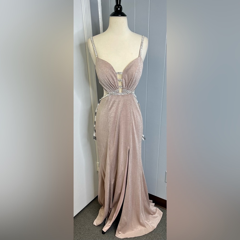 Prom dress/ formal gown